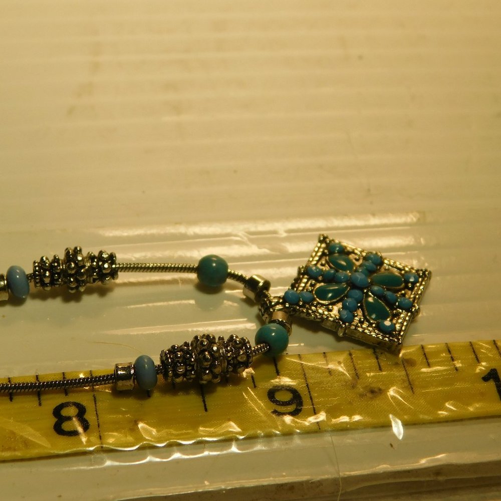 NECKLACE - Picture 5 of 8